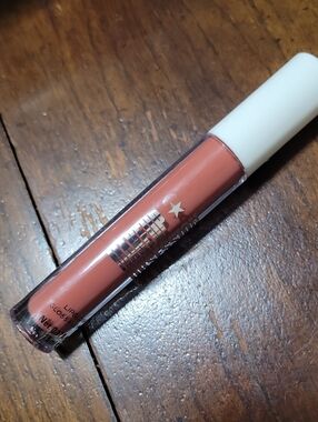 Makeup Obsession lip gloss captivated